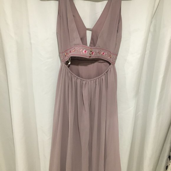 floor length dusty lilac backless dress - Picture 3 of 3